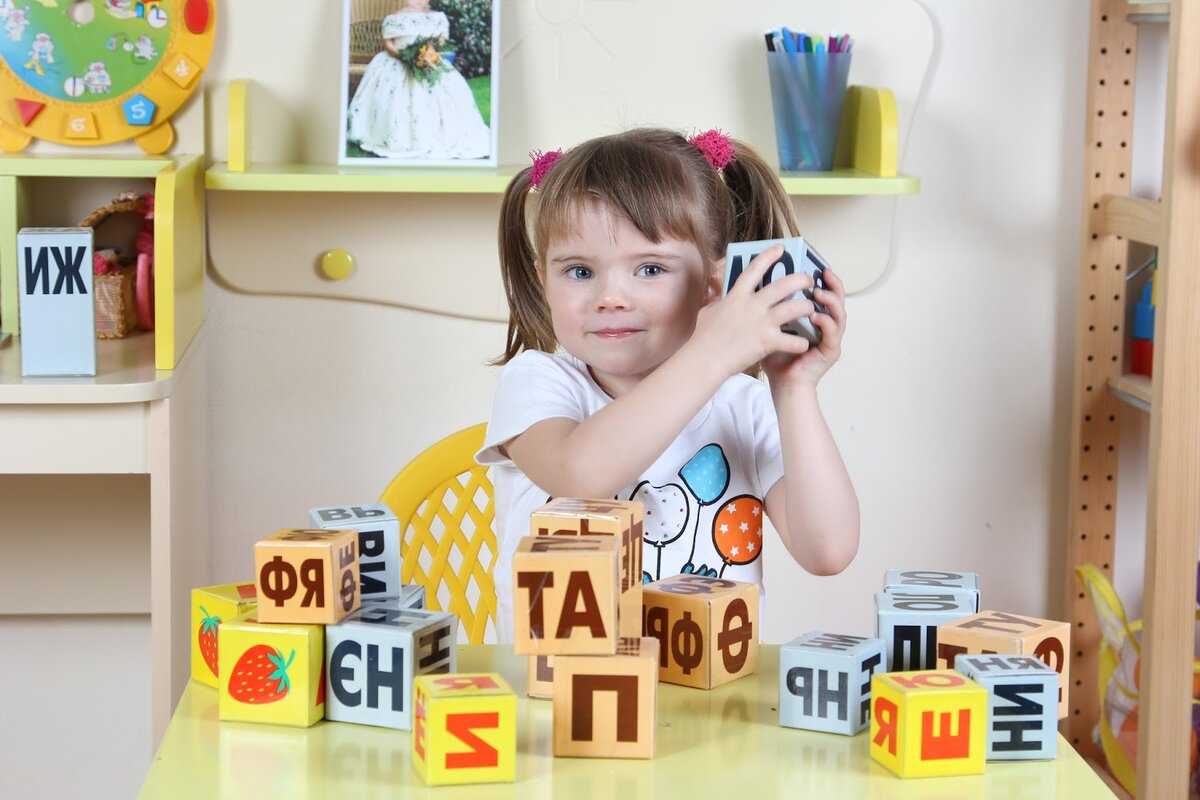 // шаблон контрольных кнопок роукс
?>
песни про русский алфавит